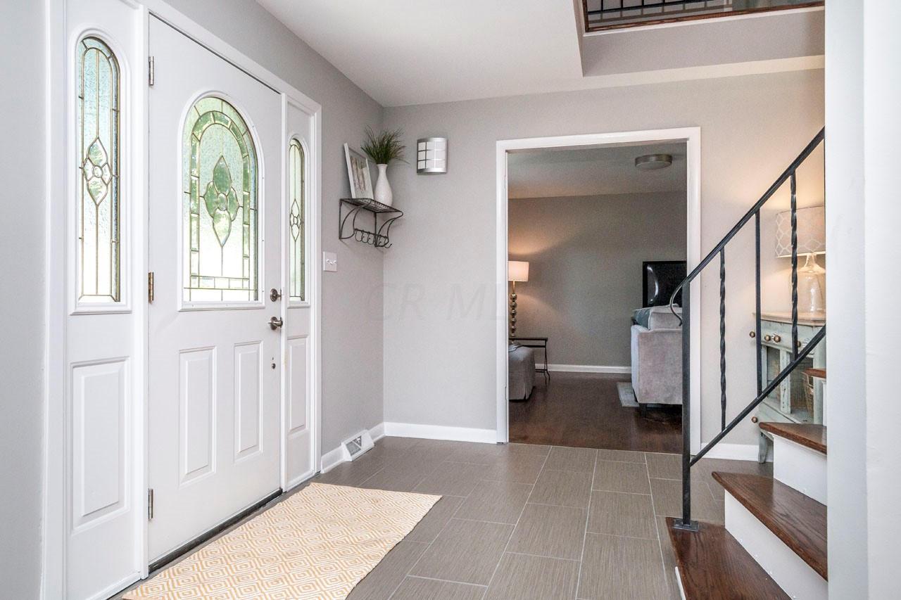 1248 Castleton Road North Columbus, OH 43220 - Photo 4 of 38 Gallery Image 4