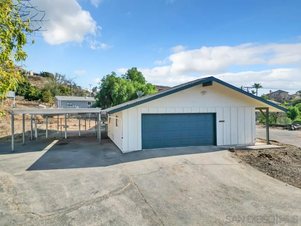 13238 Mapleview Street Lakeside, CA 92040 - Photo 5 of 45 Gallery Image 5