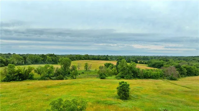 $300,000 | 510 Northwest 100th Street, Spickard, MO 64679