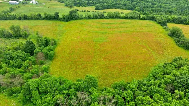 $300,000 | 510 Northwest 100th Street, Spickard, MO 64679