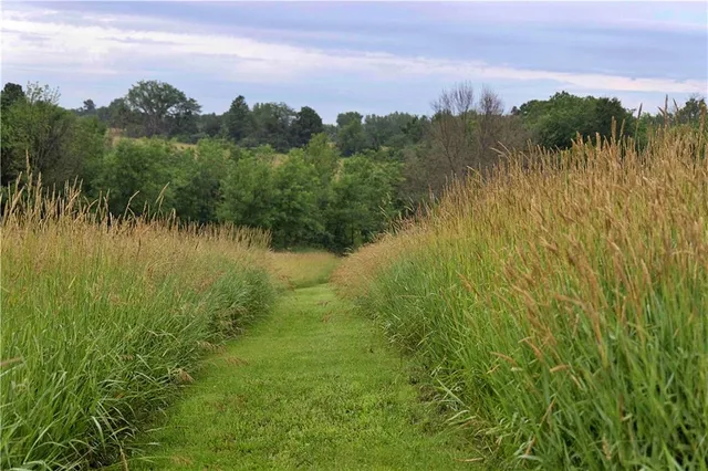 $300,000 | 510 Northwest 100th Street, Spickard, MO 64679