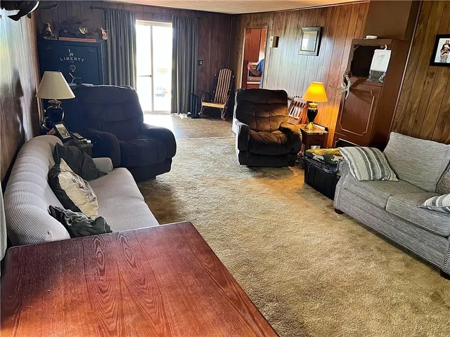 $300,000 | 510 Northwest 100th Street, Spickard, MO 64679