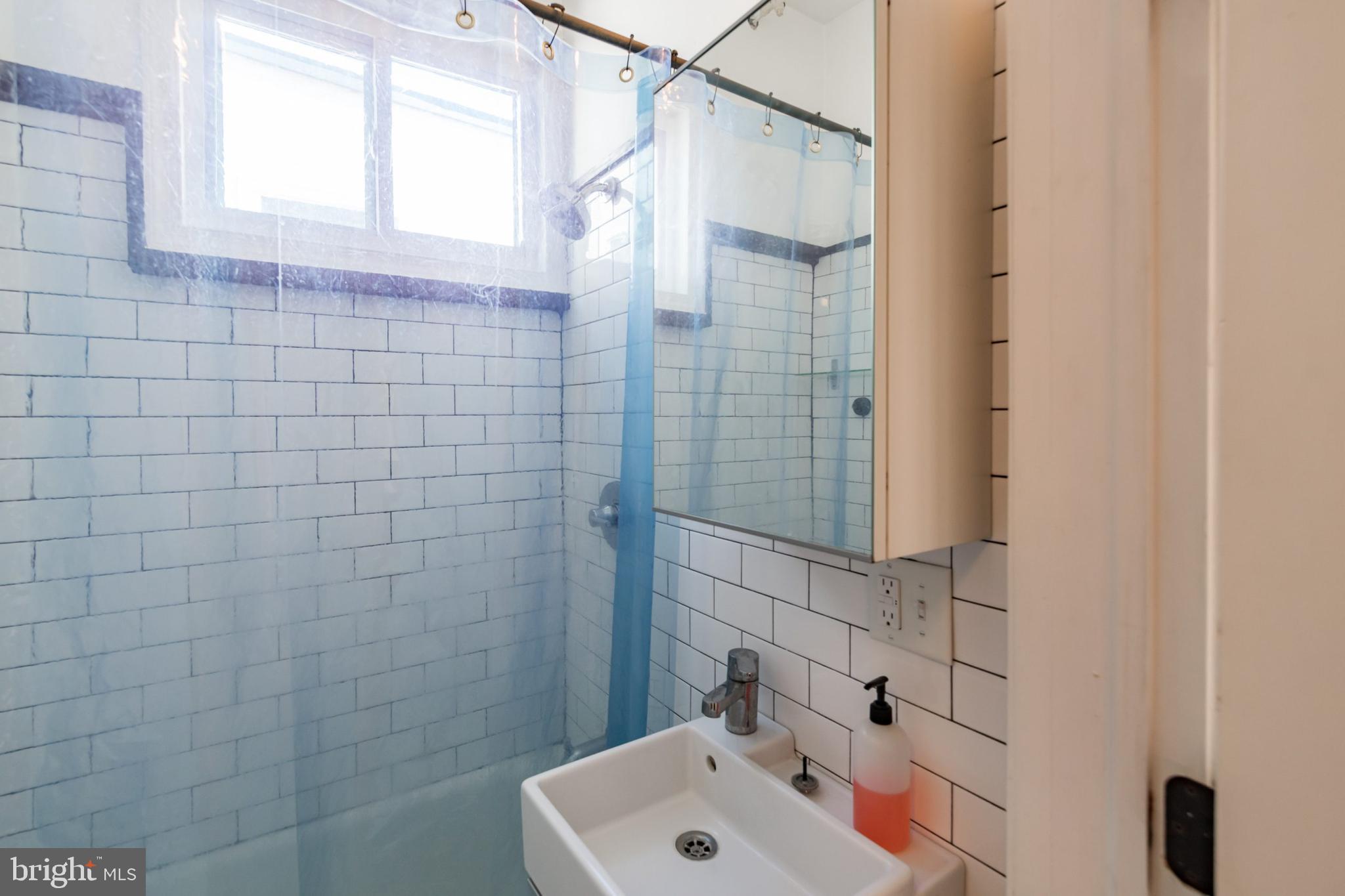 2224 Reed Street Philadelphia, PA 19146 - Photo 15 of 24