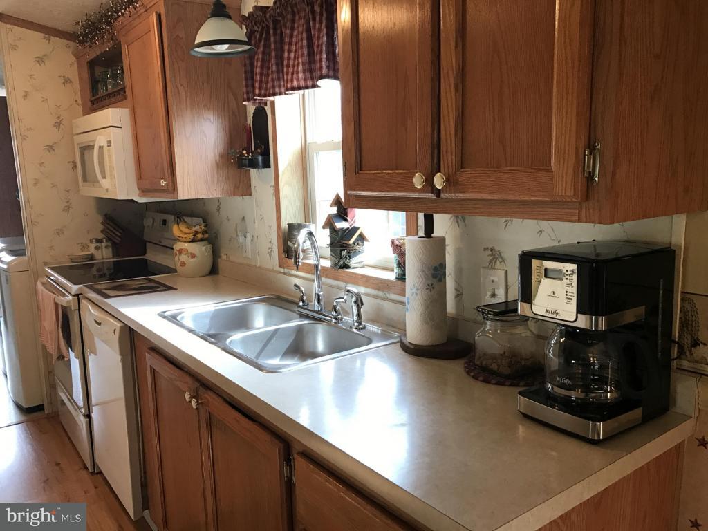 112 Meadow Lane Lititz, PA 17543 - Photo 5 of 29