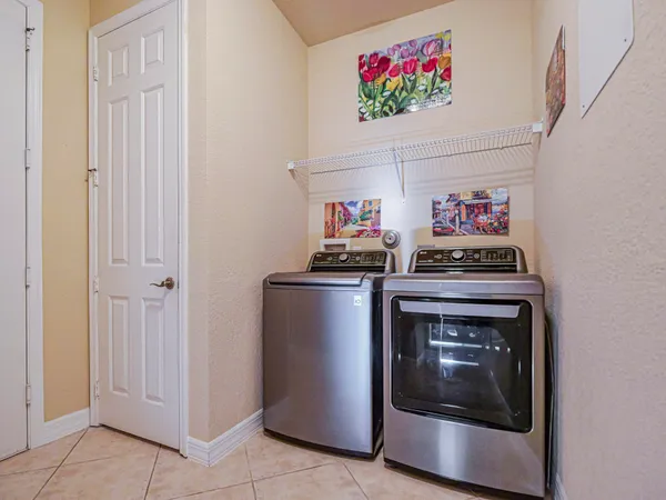 $2,900 | 5561 57th Way, Vero Beach, FL 32967