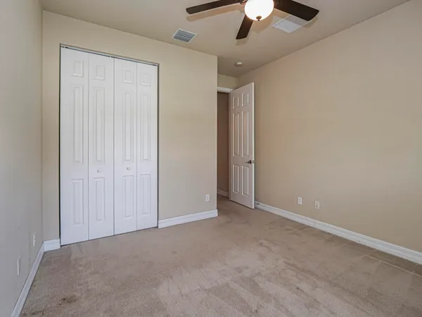 $2,900 | 5561 57th Way, Vero Beach, FL 32967