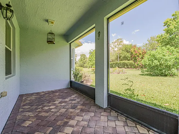 $2,900 | 5561 57th Way, Vero Beach, FL 32967