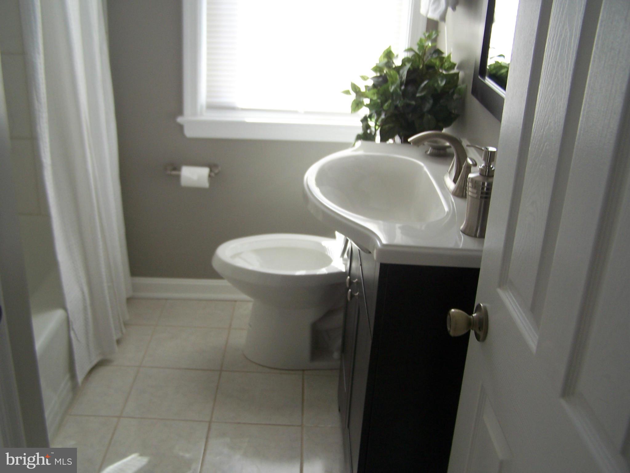 1602 East Cold Spring Lane Baltimore, MD 21218 - Photo 7 of 13 Bath