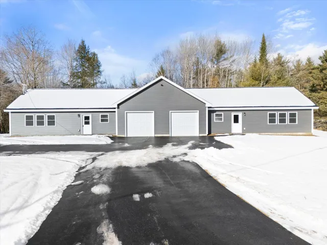 $549,900 | 37 Lower Dedham Road, Holden, ME 04429