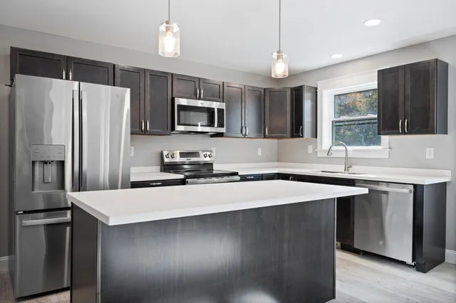 $549,900 | 37 Lower Dedham Road, Holden, ME 04429