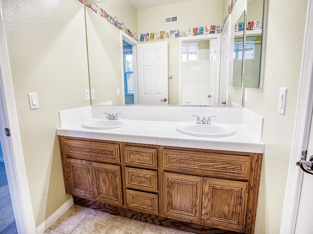 1178 Mariposa Road Carlsbad, CA 92011 - Photo 22 of 25