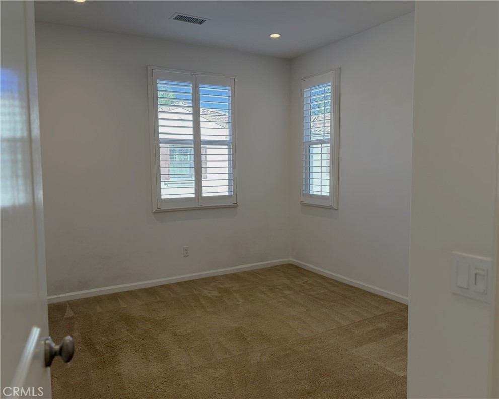 178 Working Ranch Irvine, CA 92602 - Photo 19 of 42 an empty room with a window