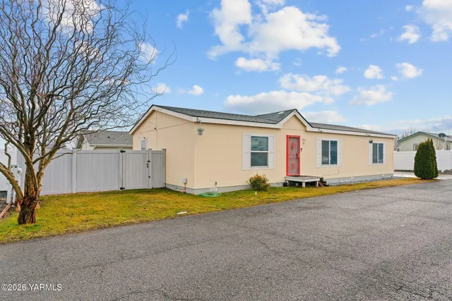 $138,320 | 2802 South 5th Avenue, Unit 33, Union Gap, WA 98903