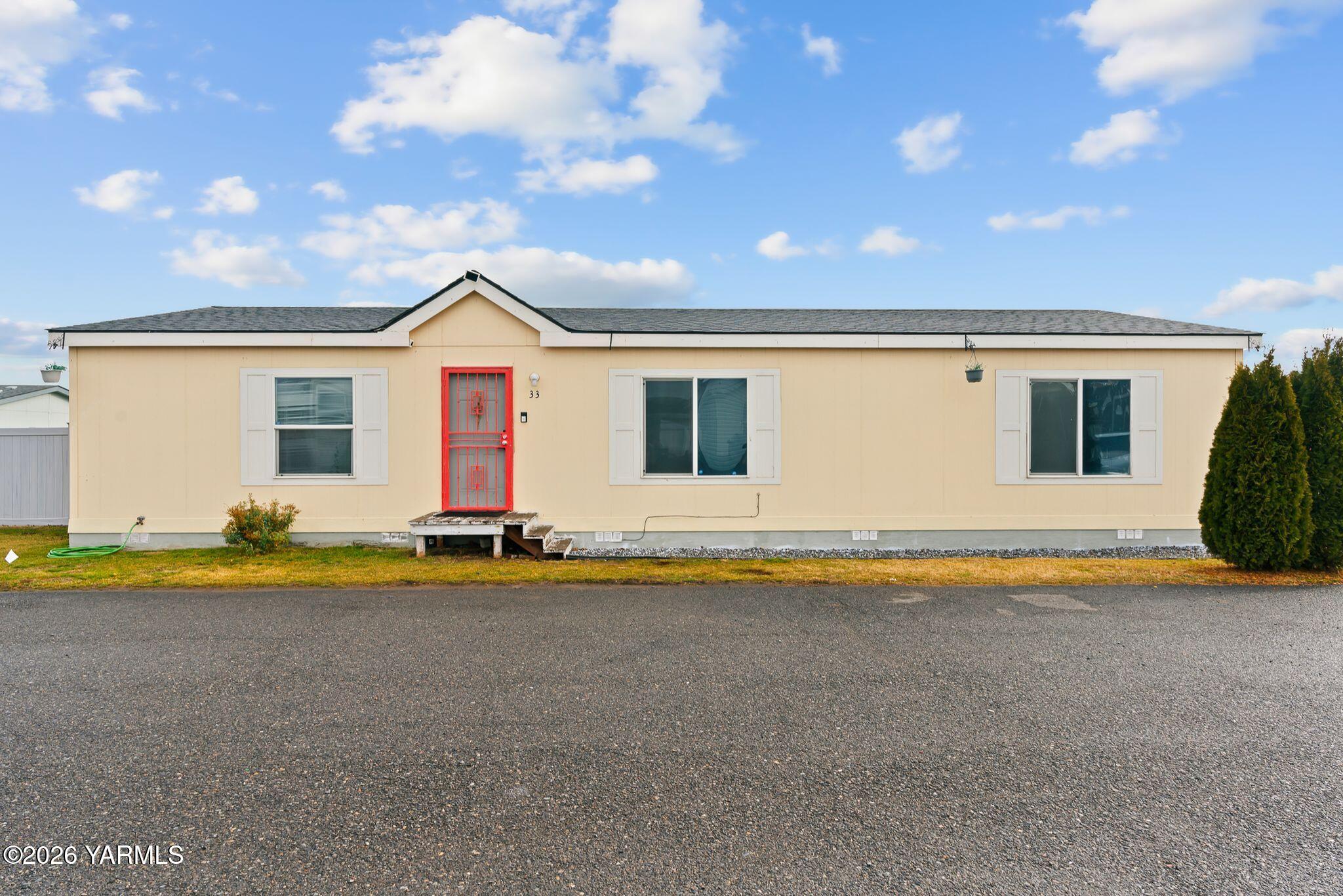 2802 South 5th Avenue, Unit 33 Union Gap, WA 98903 - Photo 2 of 20 2802 S 5th Ave Lot 33-2