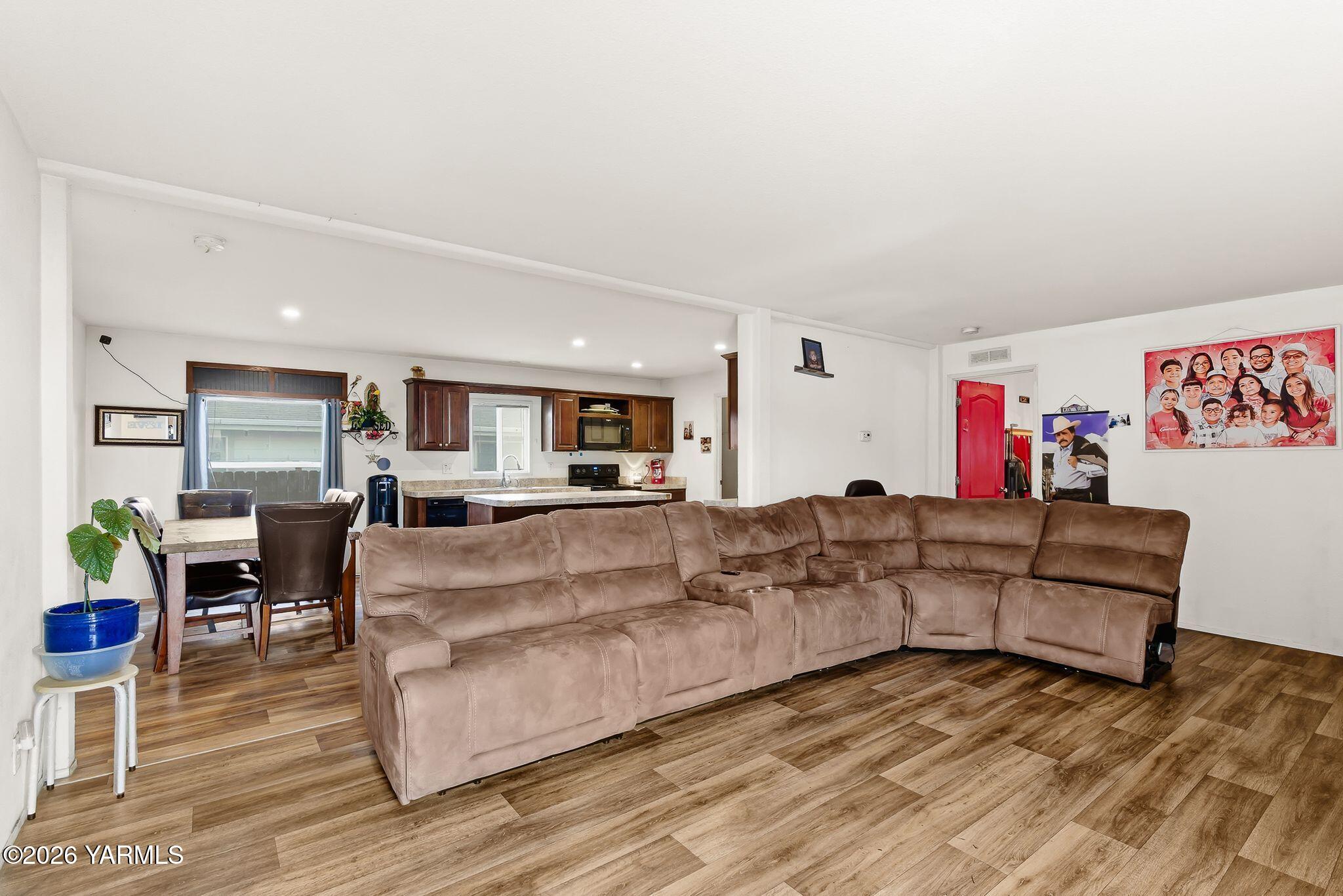 2802 South 5th Avenue, Unit 33 Union Gap, WA 98903 - Photo 5 of 20 2802 S 5th Ave Lot 33-5