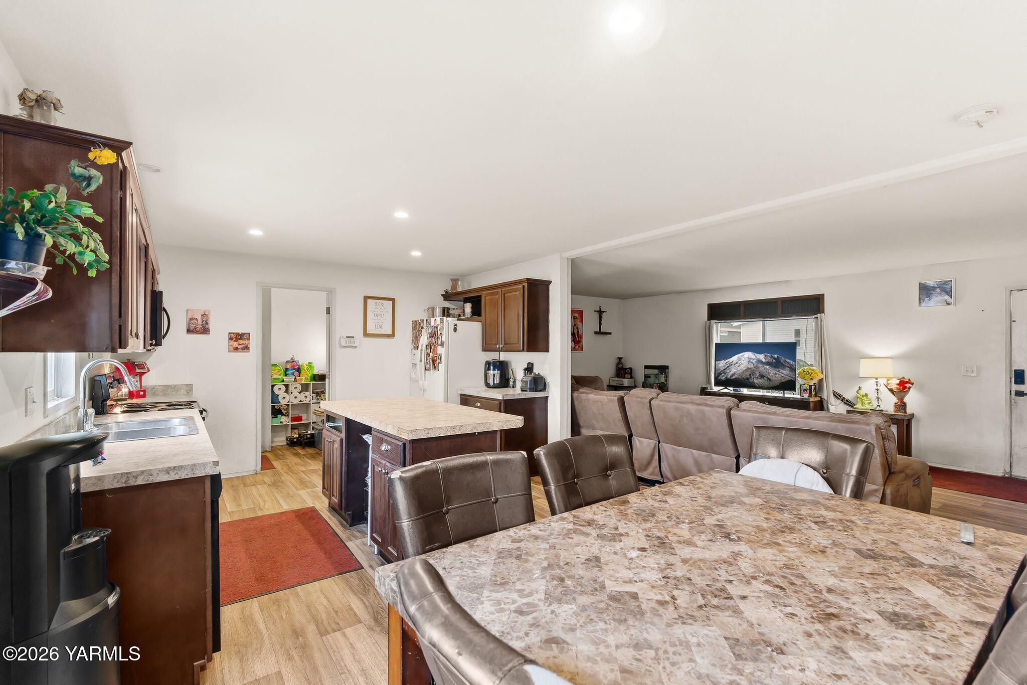 2802 South 5th Avenue, Unit 33 Union Gap, WA 98903 - Photo 9 of 20 2802 S 5th Ave Lot 33-9 copy