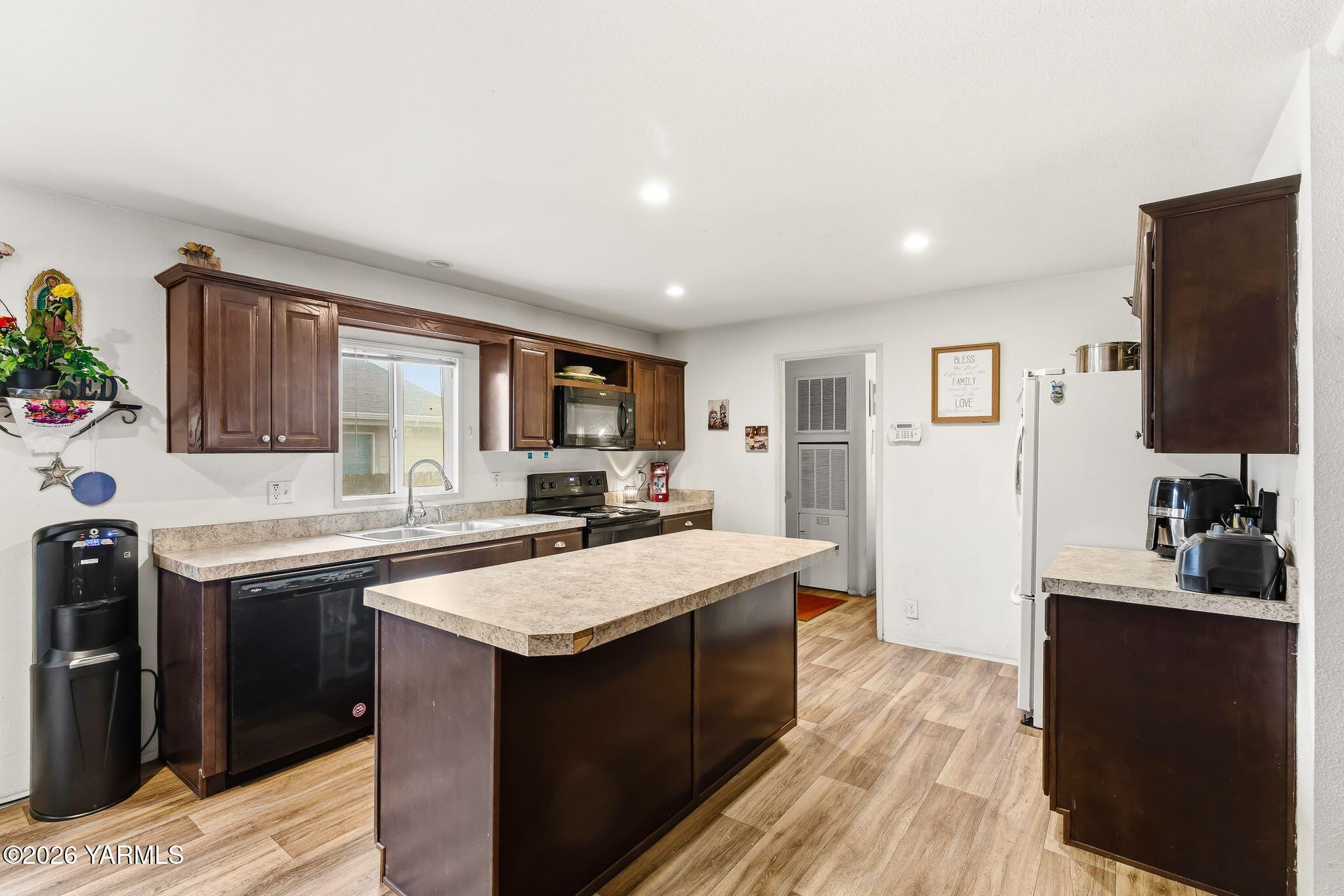 2802 South 5th Avenue, Unit 33 Union Gap, WA 98903 - Photo 10 of 20 2802 S 5th Ave Lot 33-10