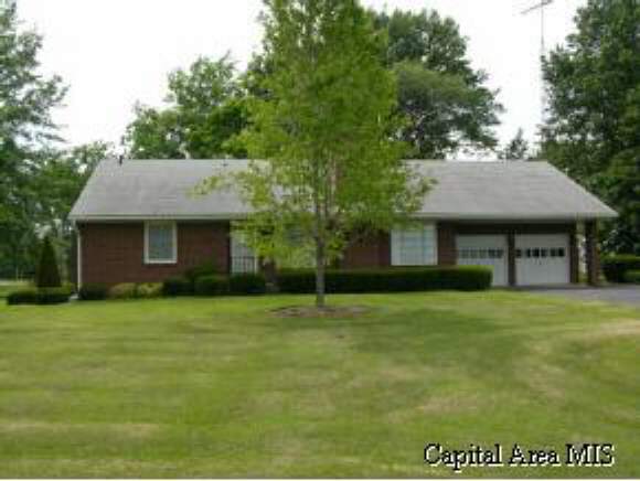 403 Berlin Road New Berlin, IL 62670 - Photo 1 of 9