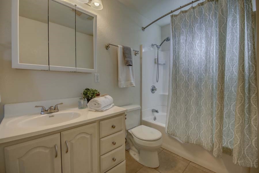 114 North Mission Road Fallbrook, CA 92028 - Photo 14 of 22