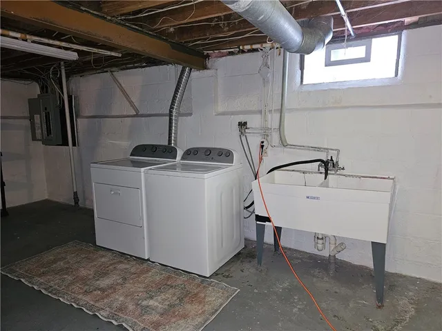 $2,385 | 940 South Grosvenor Road, Brighton, NY 14618