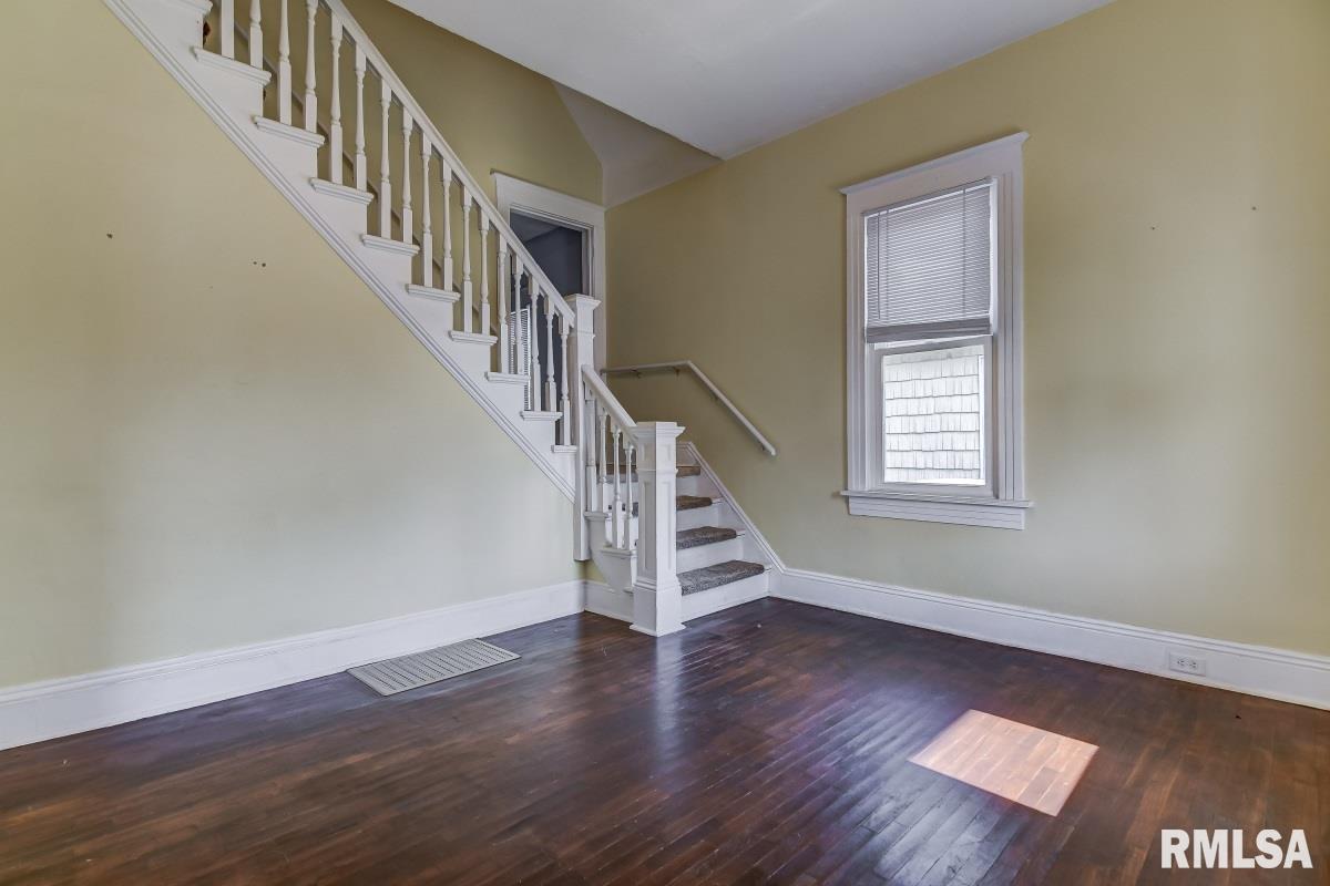 1015 North Patton Avenue Springfield, IL 62702 - Photo 3 of 43 Gallery Image 3
