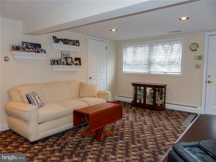 330 Rumpf Avenue Penndel, PA 19047 - Photo 11 of 18 Gallery Image 11