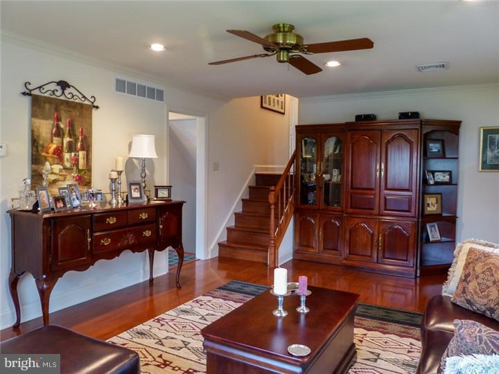330 Rumpf Avenue Penndel, PA 19047 - Photo 5 of 18 Gallery Image 5