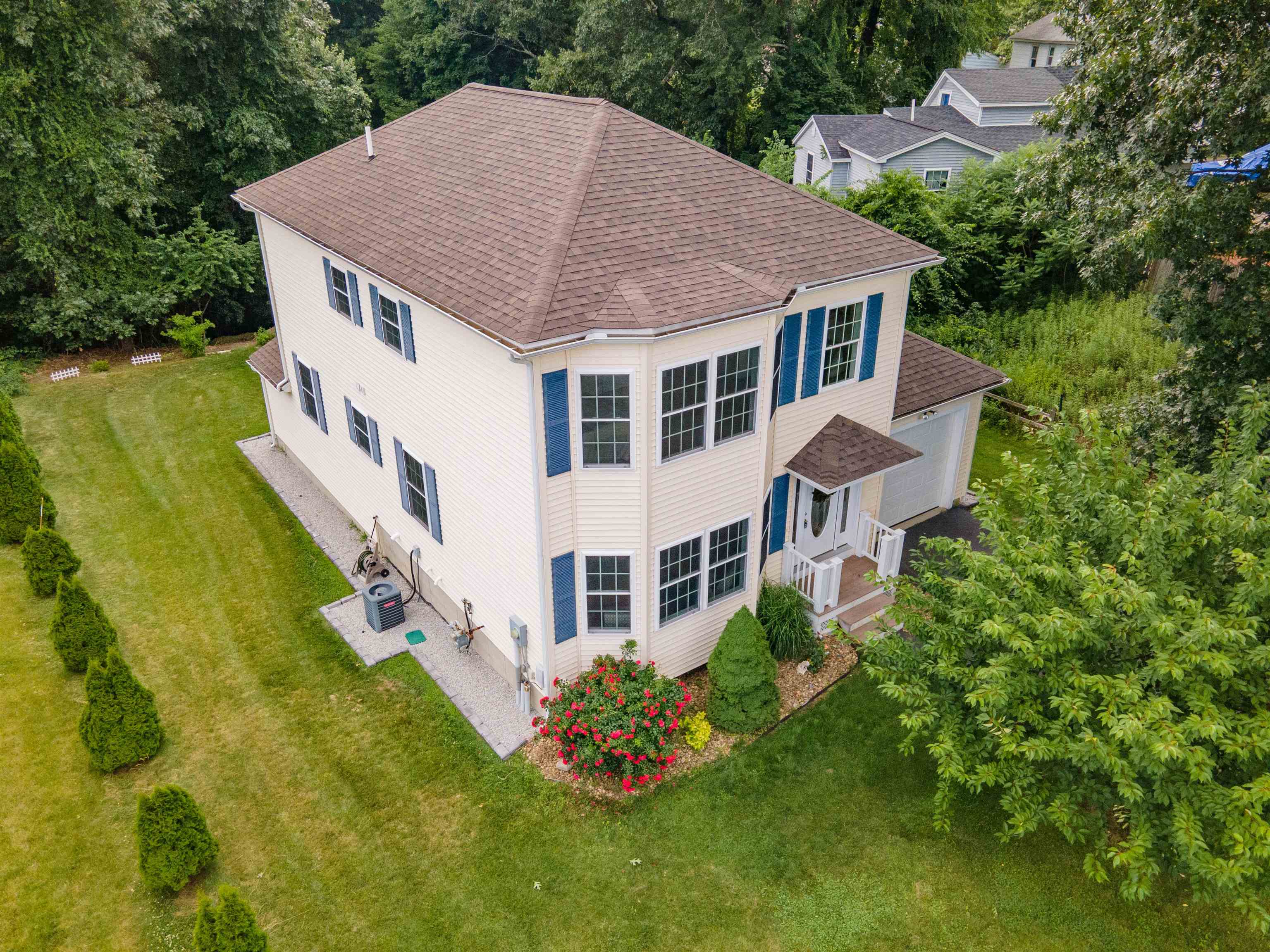 60 Adelaide Street Hudson, NH 03051 - Photo 1 of 40