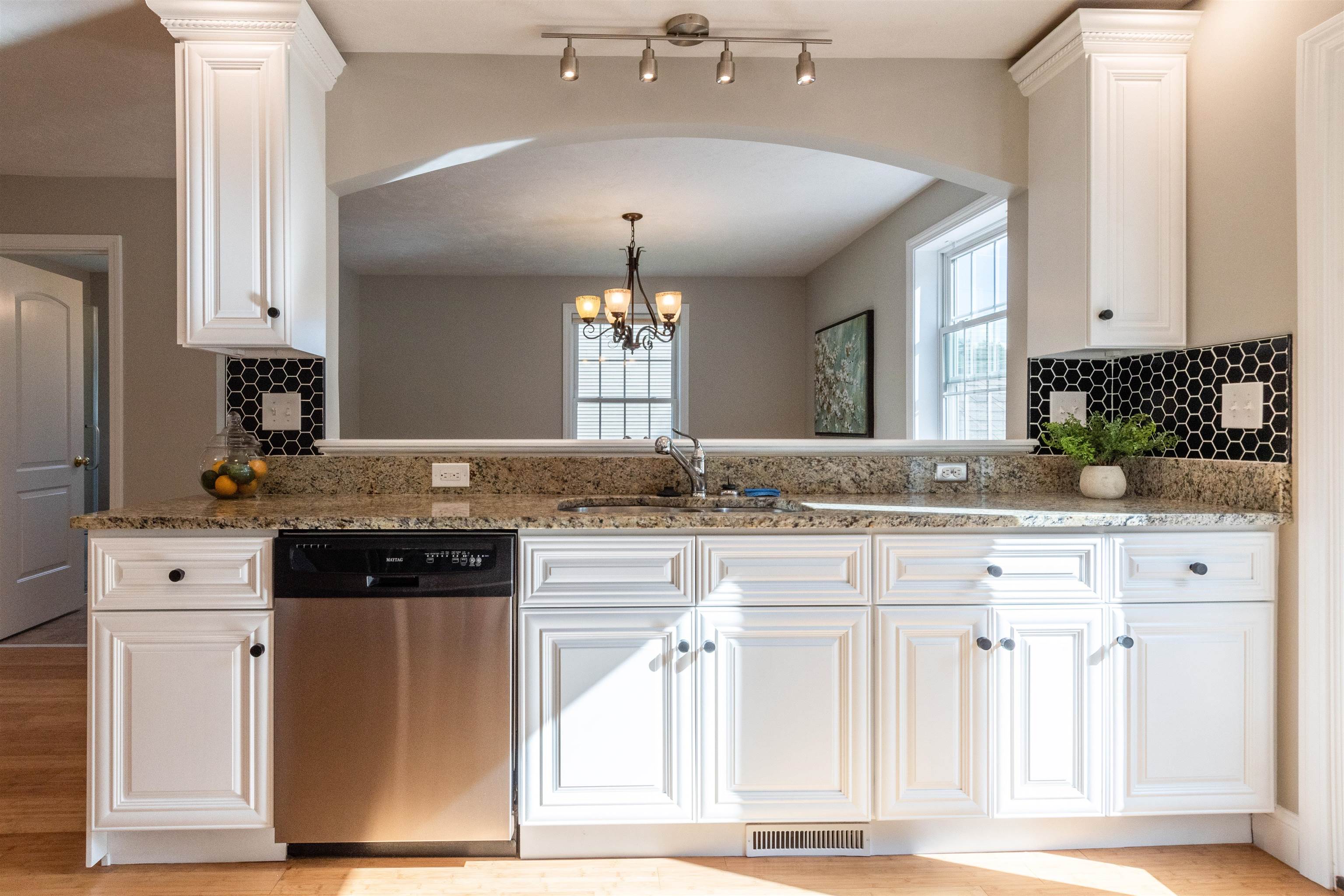 60 Adelaide Street Hudson, NH 03051 - Photo 17 of 40