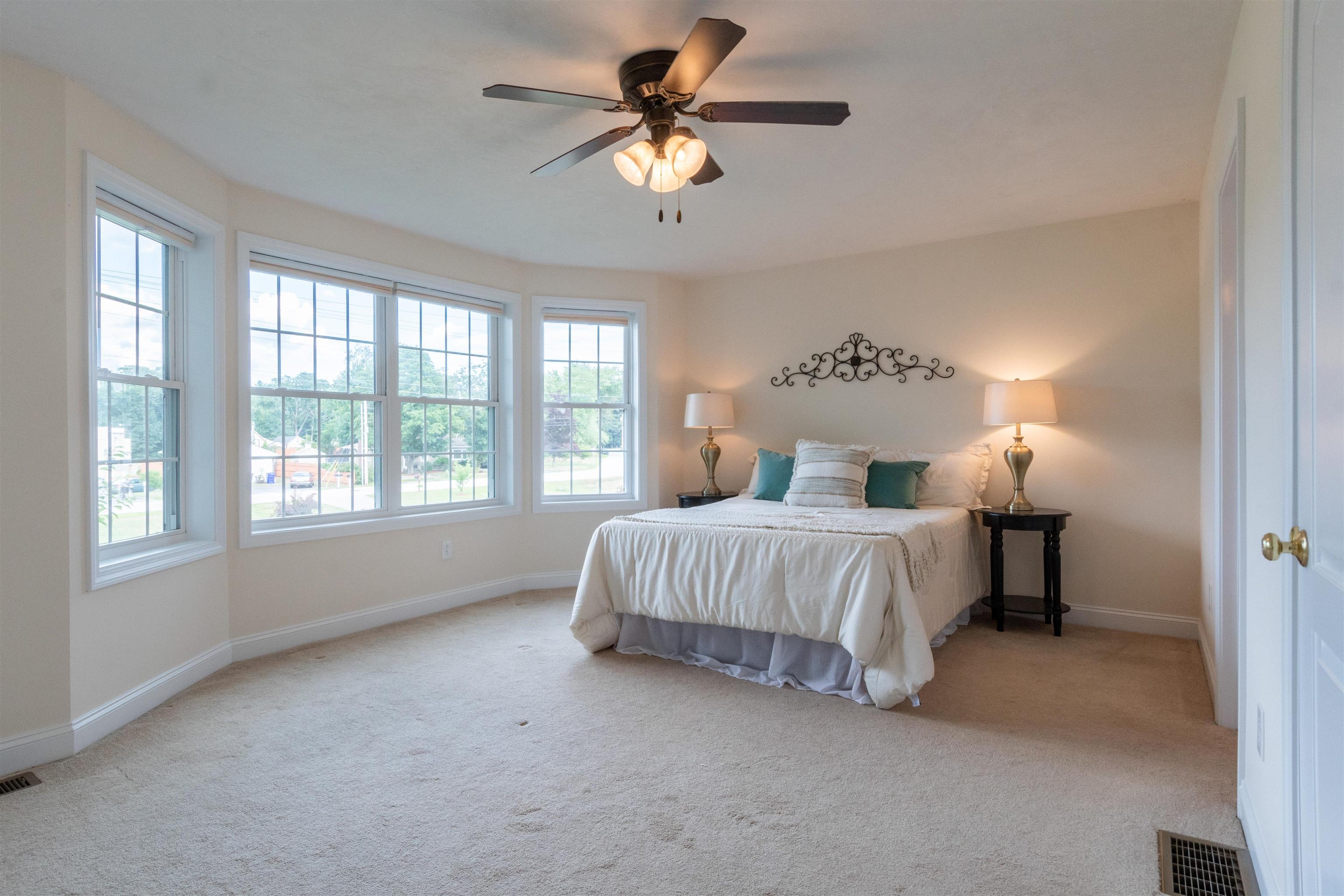 60 Adelaide Street Hudson, NH 03051 - Photo 34 of 40