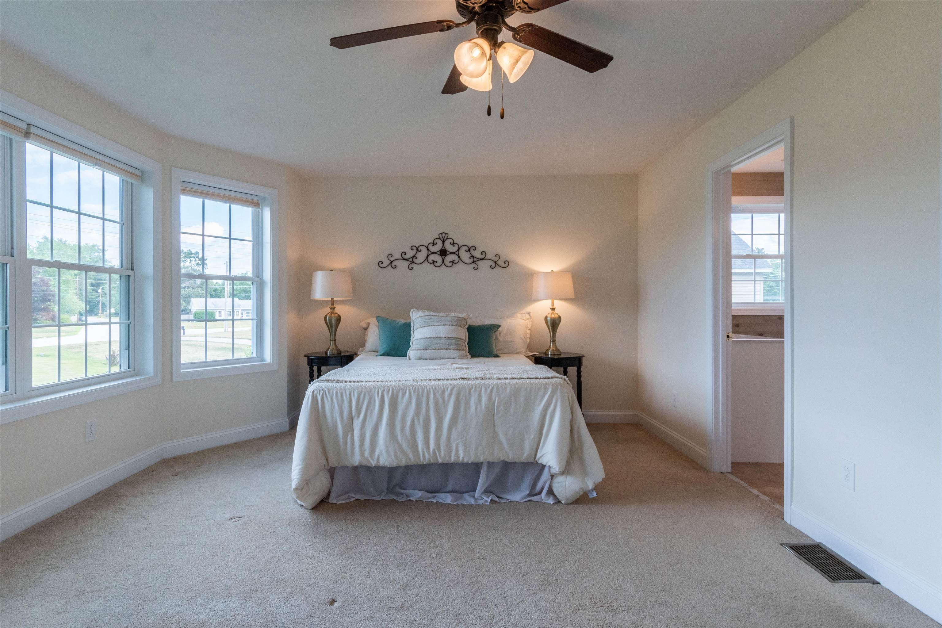 60 Adelaide Street Hudson, NH 03051 - Photo 35 of 40