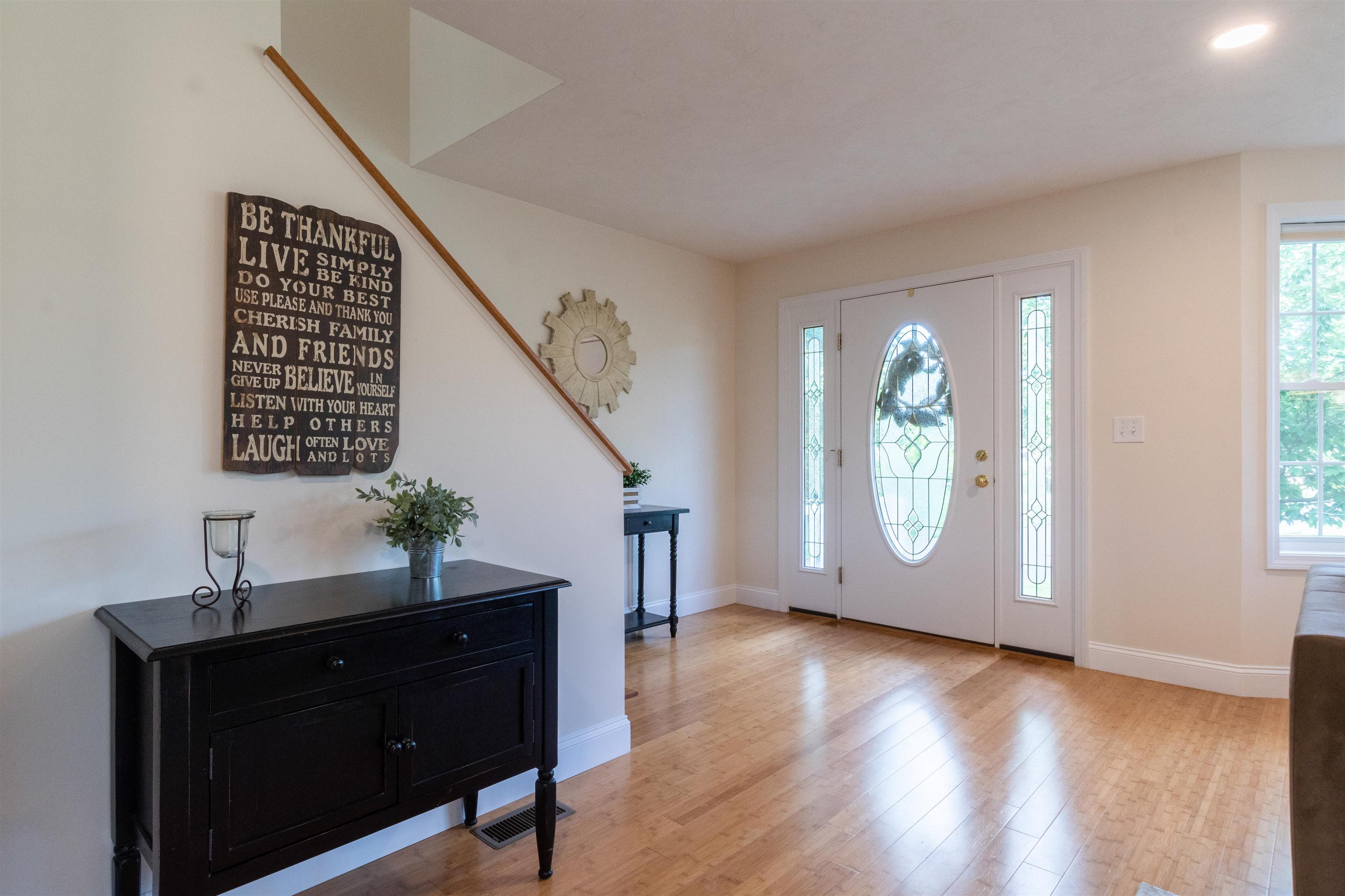 60 Adelaide Street Hudson, NH 03051 - Photo 4 of 40