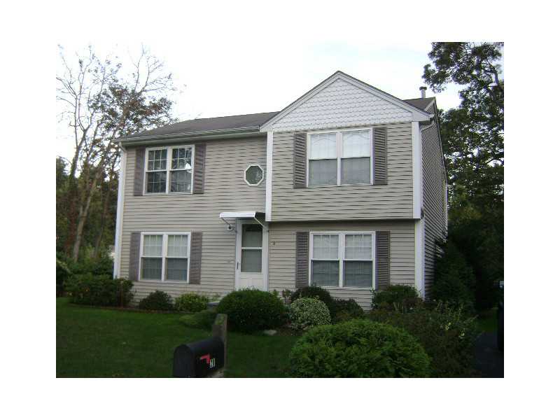 28 Oakside Street Warwick, RI 02889 - Photo 1 of 6 Exterior Front.