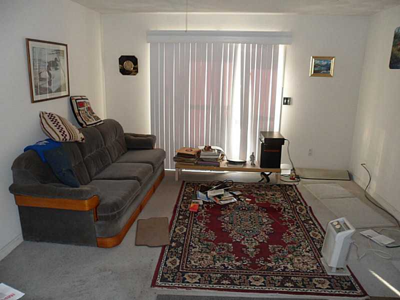 28 Oakside Street Warwick, RI 02889 - Photo 4 of 6 Living Room.