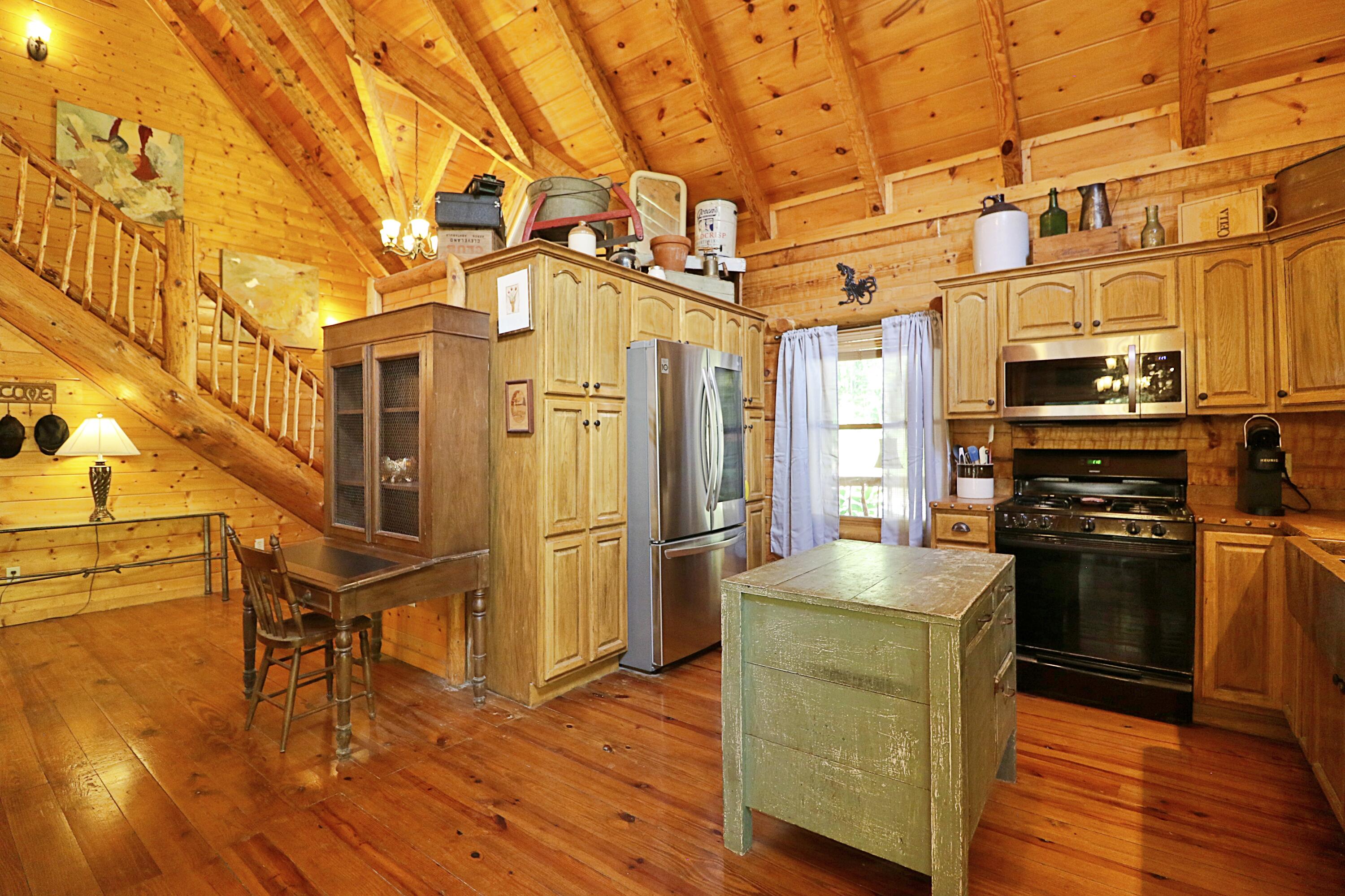 565 John J Smith Road Oneida, TN 37841 - Photo 9 of 35 094A6909