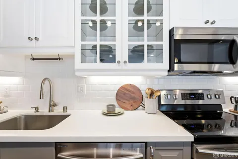 $949,000 | 1820 Vallejo Street, Unit 202, San Francisco, CA 94123