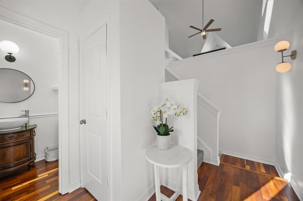 5422 Ranger Drive Rockwall, TX 75032 - Photo 4 of 32 a dining room with furniture and wooden floor