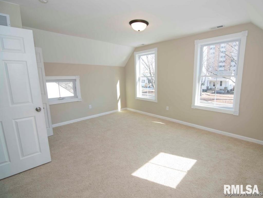 1149 North 7th Street Springfield, IL 62702 - Photo 14 of 19