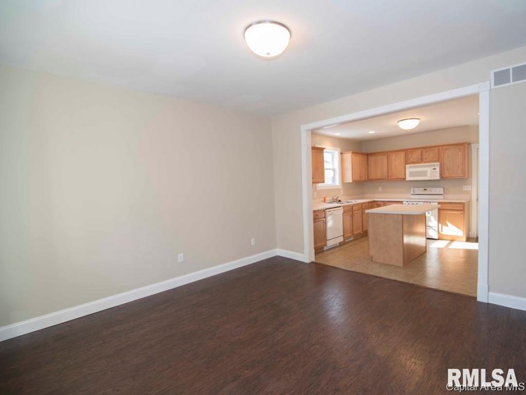 1149 North 7th Street Springfield, IL 62702 - Photo 8 of 19
