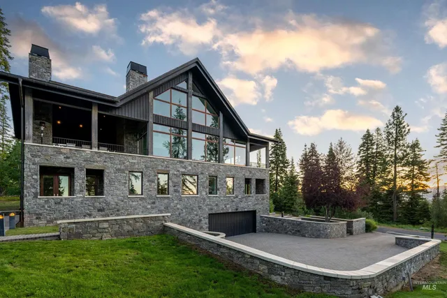 $4,990,000 | 433 Sugarloaf Place, Donnelly, ID 83615