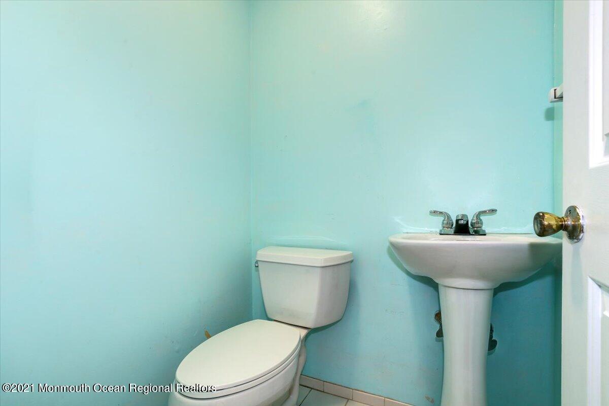 1 Portland Road, Unit 11 Highlands, NJ 07732 - Photo 22 of 47 Half Bath on Main Level