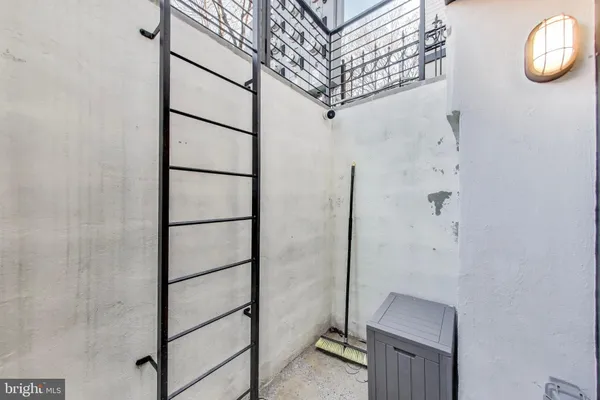 $2,295 | 1444 Harvard Street Northwest, Unit 1, Washington, DC 20009