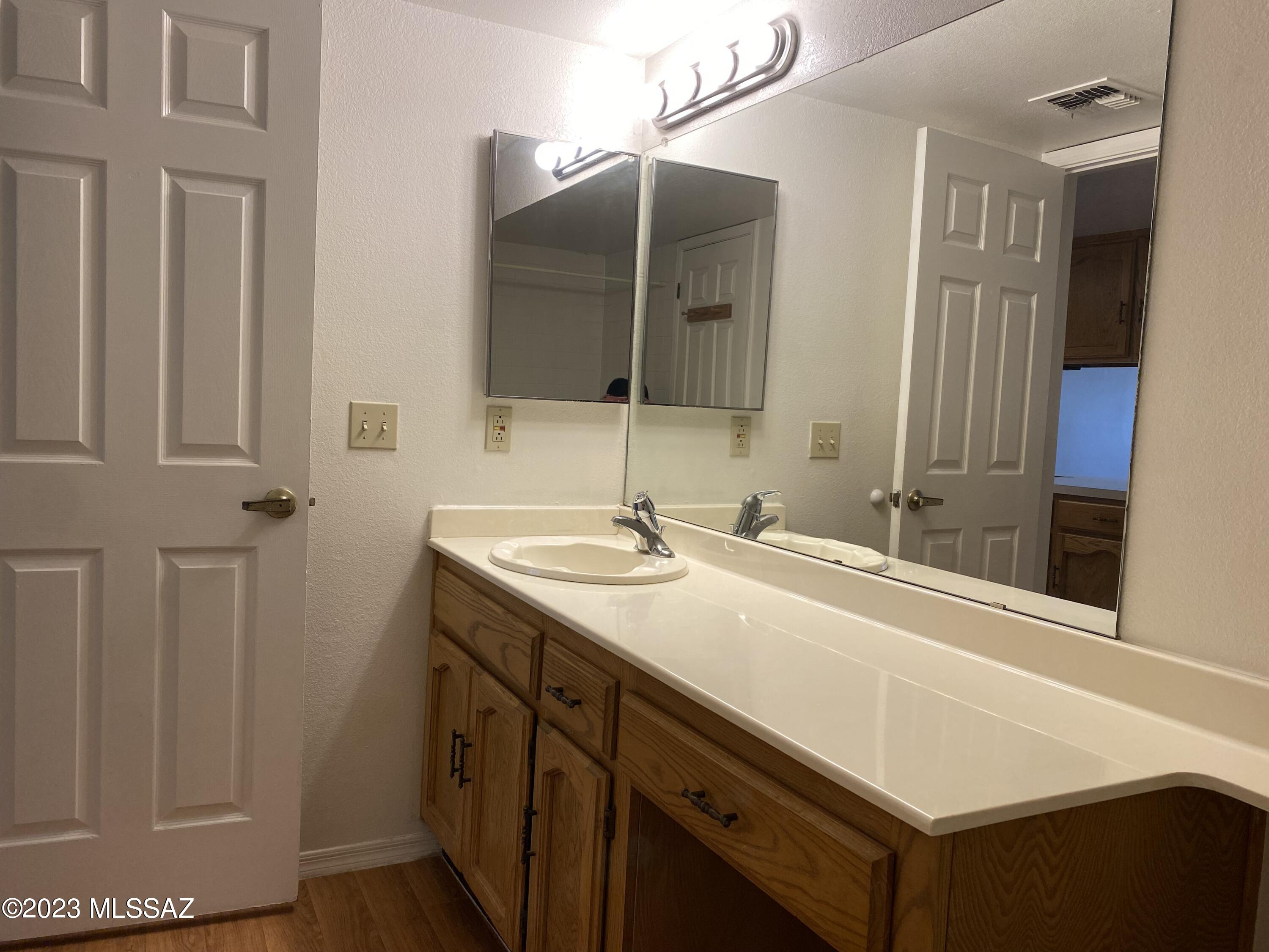 1200 East River Road, Unit G77 Tucson, AZ 85718 - Photo 11 of 20