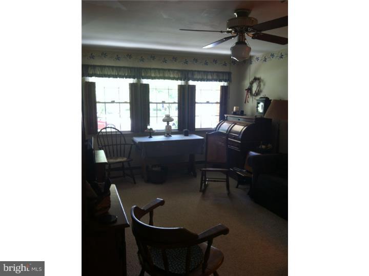 12 Whitfield Road Newark, DE 19711 - Photo 5 of 23 Family Room