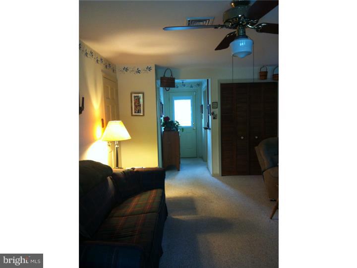 12 Whitfield Road Newark, DE 19711 - Photo 7 of 23 Family Room
