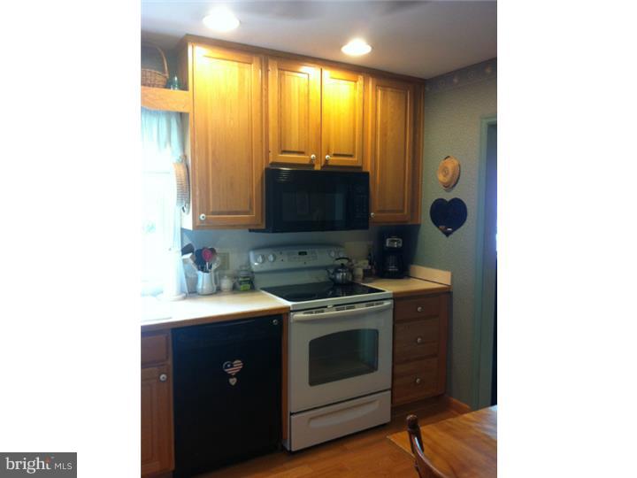 12 Whitfield Road Newark, DE 19711 - Photo 9 of 23 Kitchen
