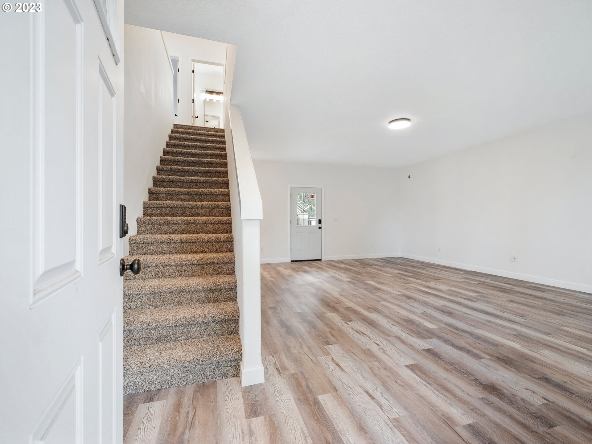 804 Pioneer Street Ridgefield, WA 98642 - Photo 3 of 34