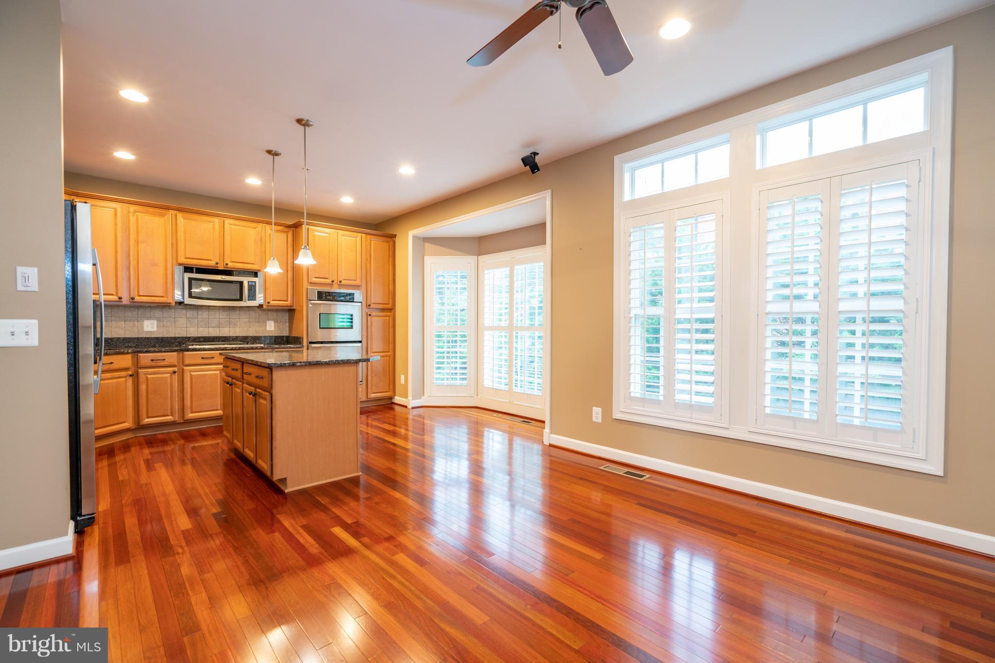 900 West Glebe Road Alexandria, VA 22305 - Photo 7 of 25 Updated & Spacious with Breakfast Room