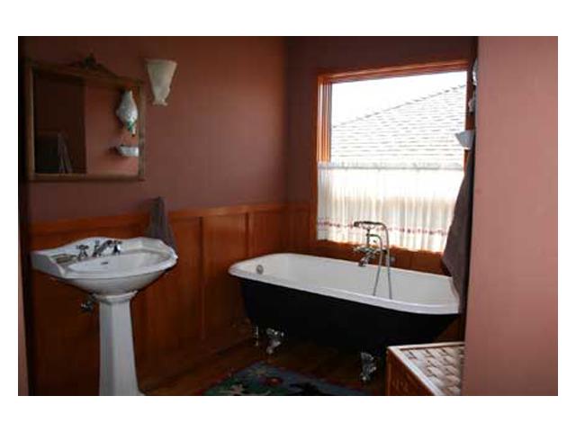 20944 Windle View Road Ramona, CA 92065 - Photo 9 of 25 Master bath