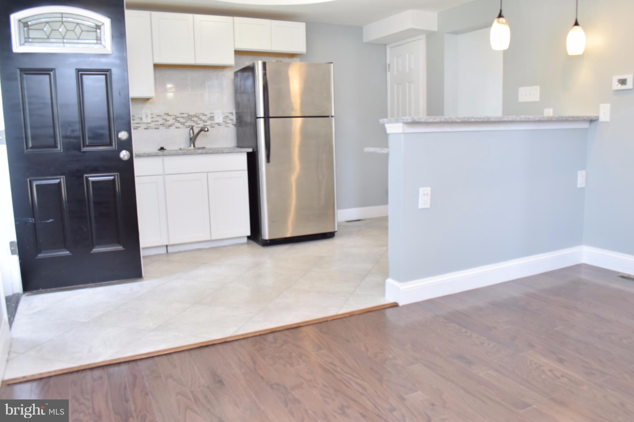 703 Kevin Road Baltimore, MD 21229 - Photo 5 of 15 Kitchen